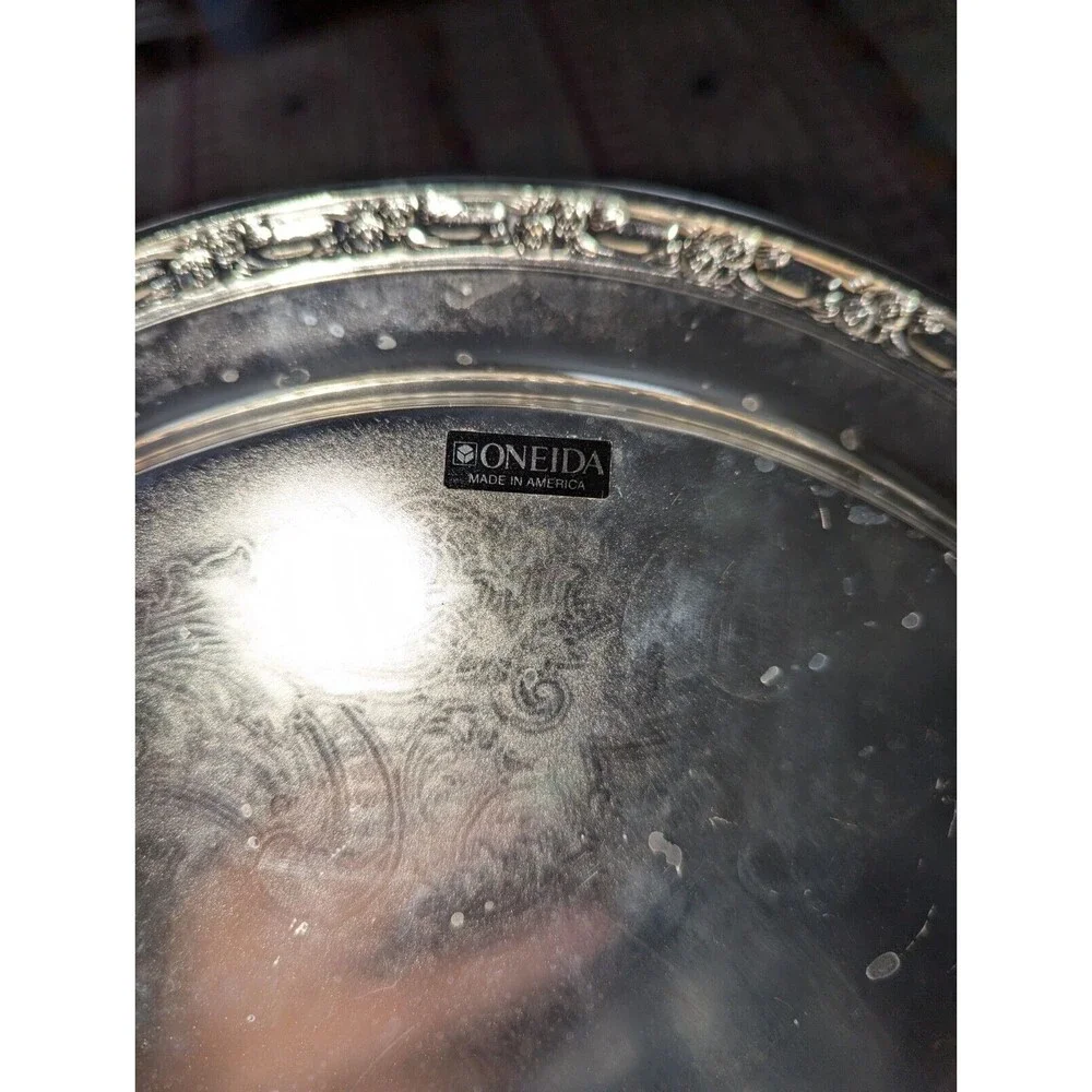 Vintage Round‎ Tray Oneida Silversmiths USA Vintage 12-1/2
